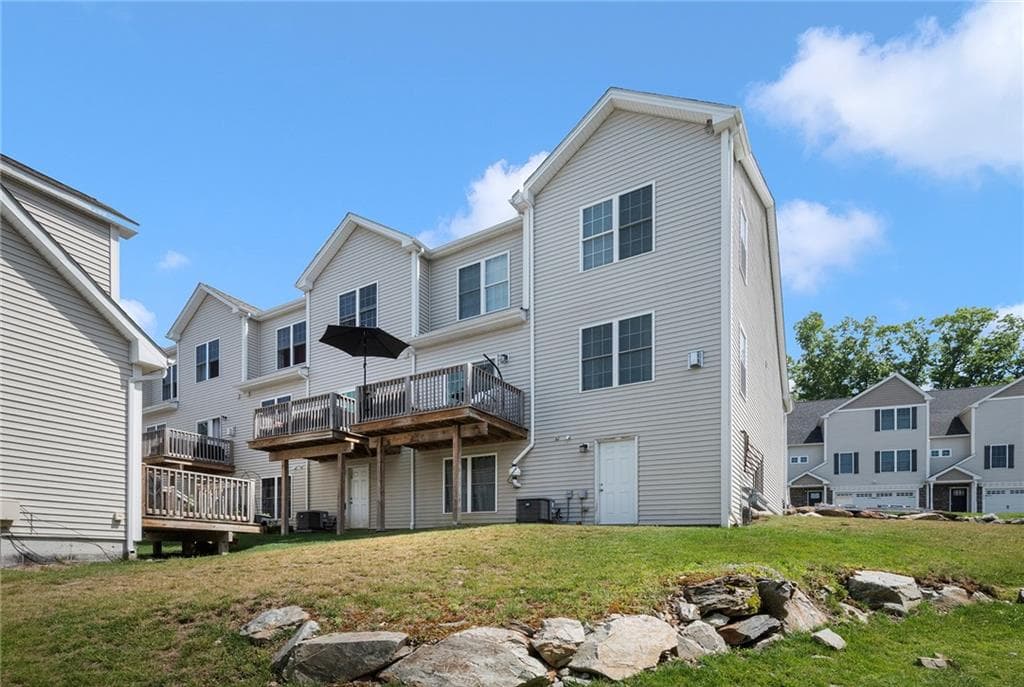 Condominium at 601 Hunting Hill Drive, Cumberland, photo 35 of 36
