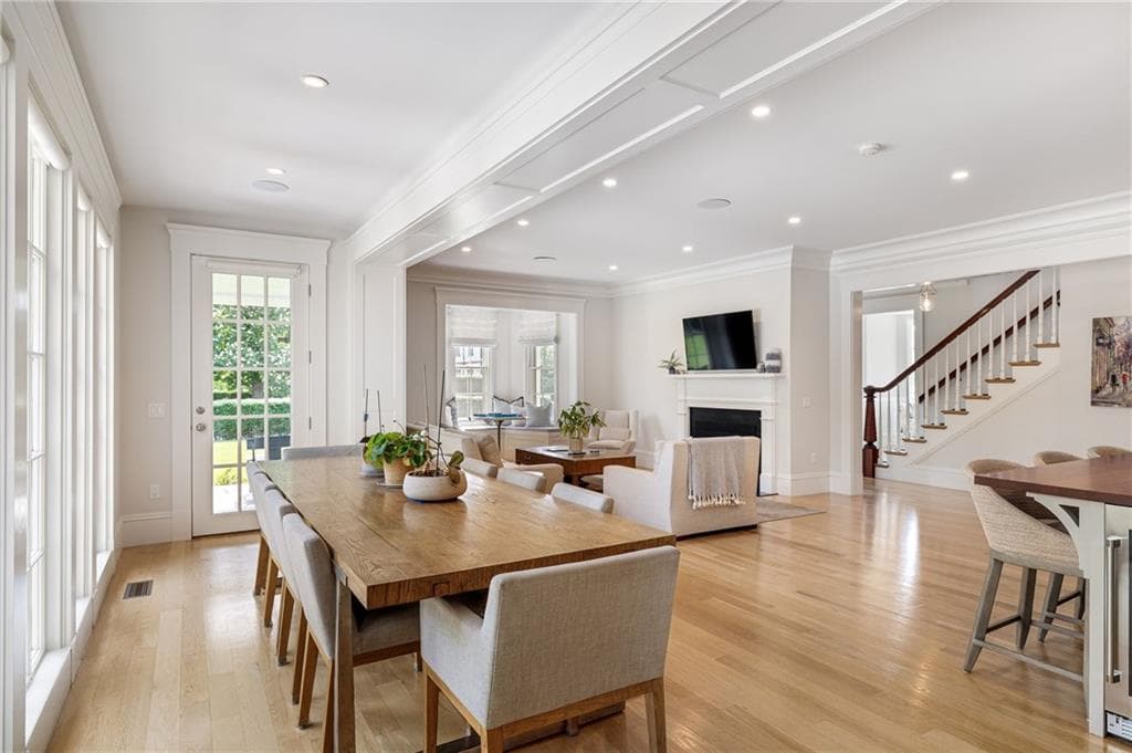 Single Family Residence at 29 Greenough Place, Newport, photo 17 of 41