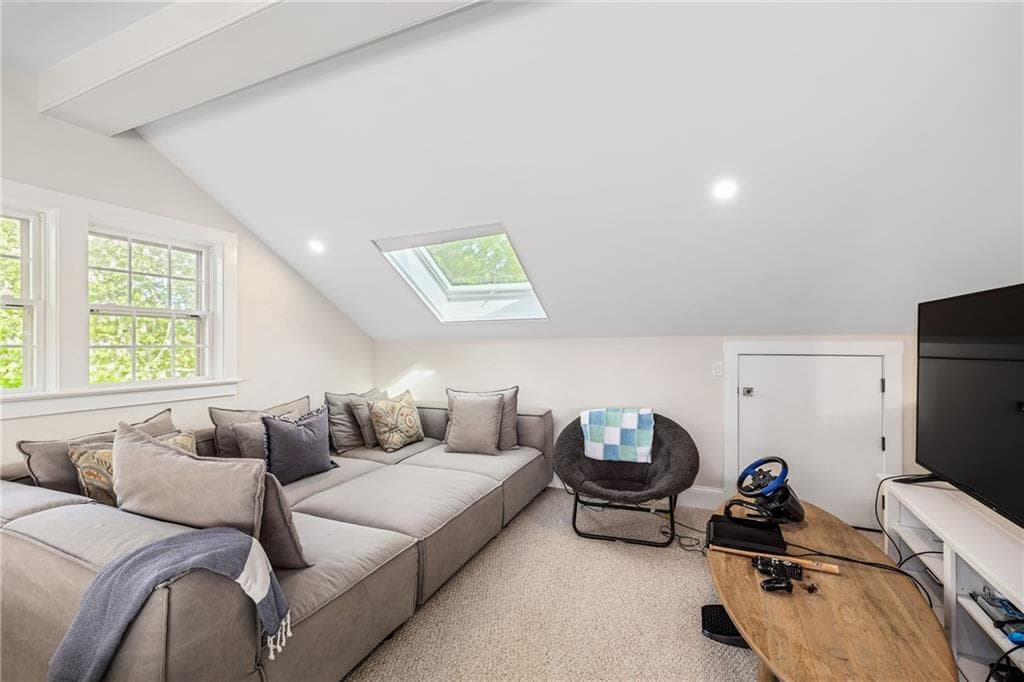 Single Family Residence at 29 Greenough Place, Newport, photo 32 of 41