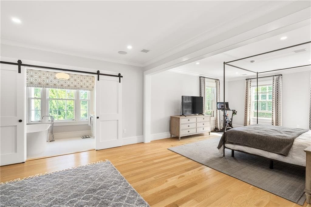 Single Family Residence at 29 Greenough Place, Newport, photo 24 of 41