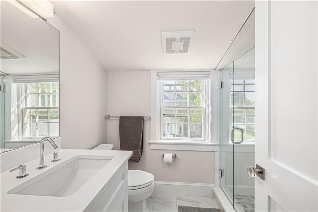 Single Family Residence at 29 Greenough Place, Newport, photo 38 of 41