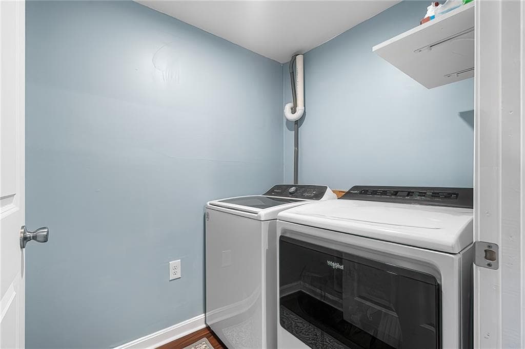 Condominium at 64 Mitchell Street, Portsmouth, photo 35 of 50