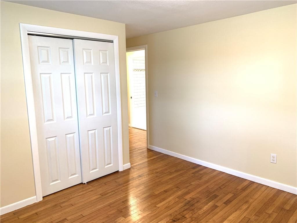 Single Family Residence at 66 Palace Avenue, Warwick, photo 28 of 42