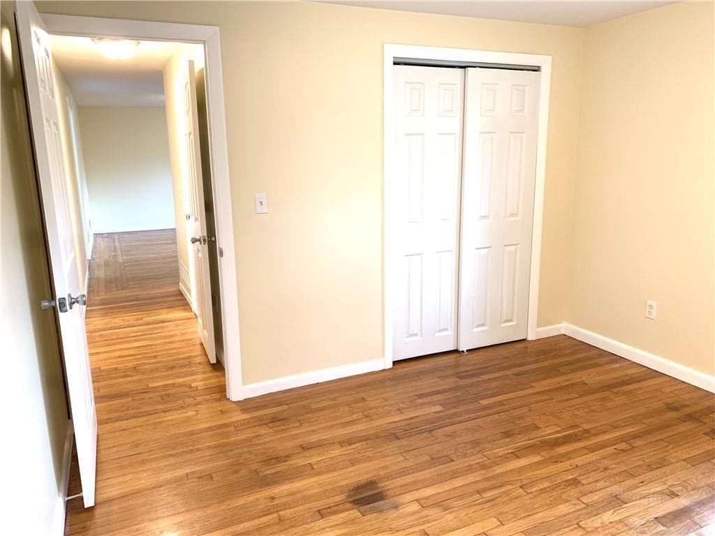 Single Family Residence at 66 Palace Avenue, Warwick, photo 29 of 42