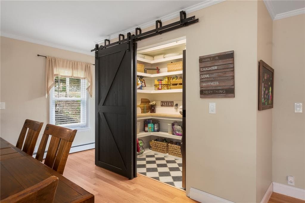 Single Family Residence at 441 Farnum Pike, Smithfield, photo 11 of 39