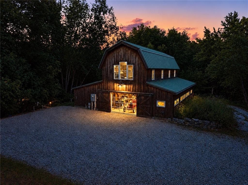 Single Family Residence at 106 Huntinghouse Road, Glocester, photo 6 of 50