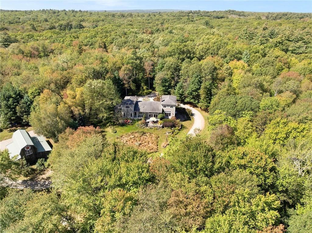 Single Family Residence at 106 Huntinghouse Road, Glocester, photo 10 of 50