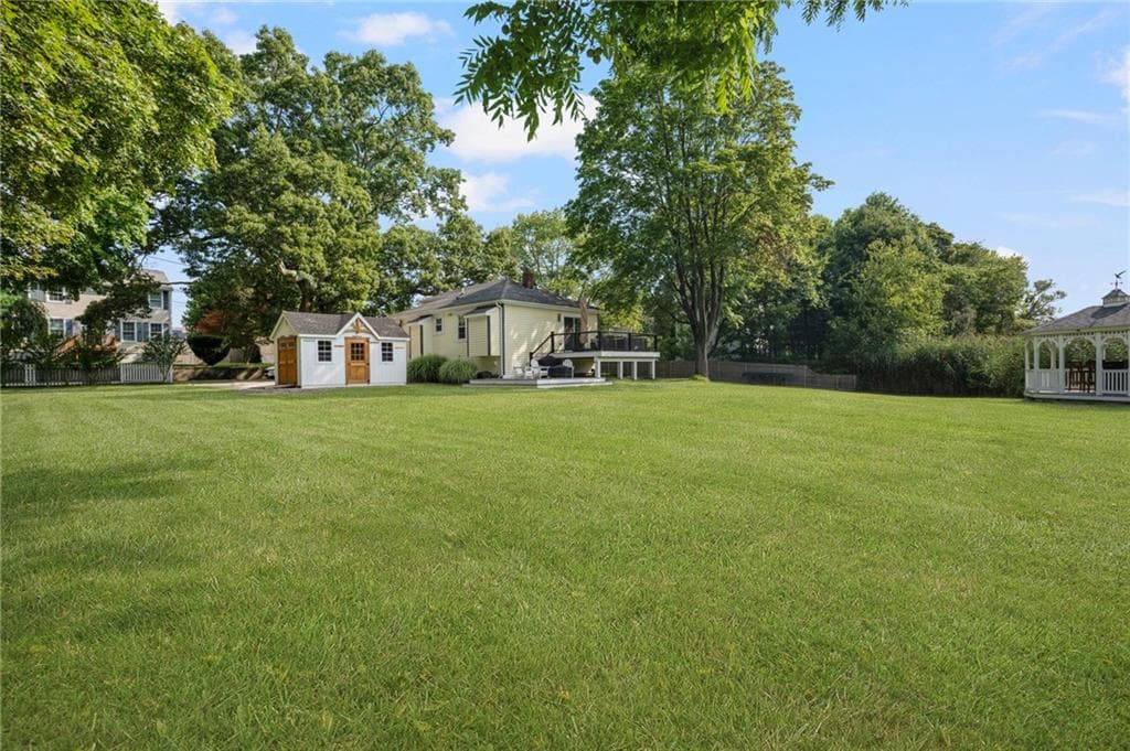 Single Family Residence at 34 Wuddall Avenue, Warwick, photo 32 of 46