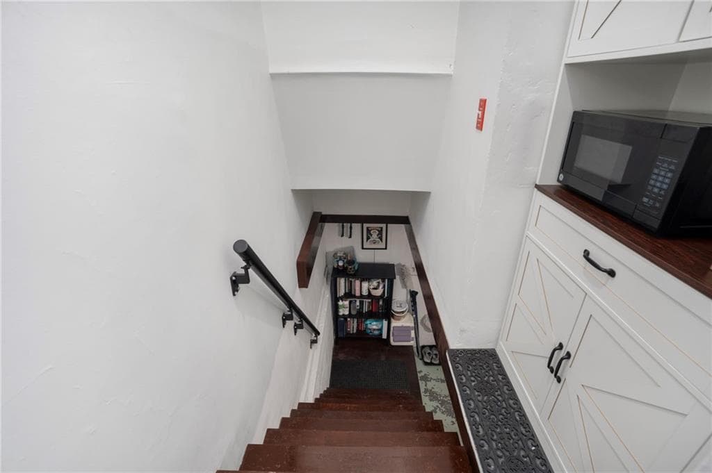 Single Family Residence at 34 Wuddall Avenue, Warwick, photo 24 of 46