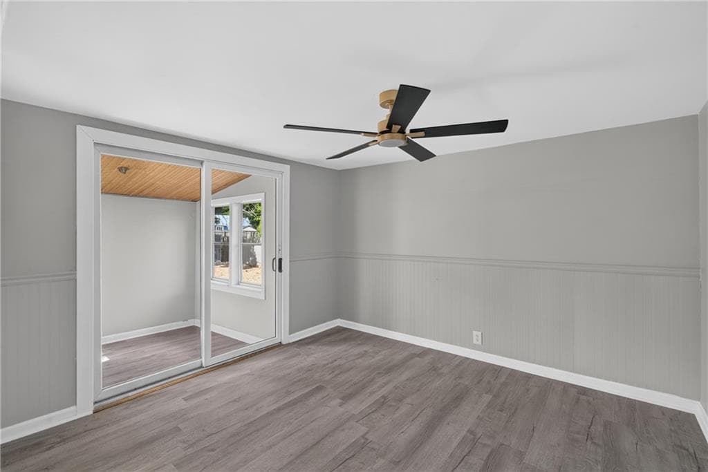 Single Family Residence at 59 Graybar Road, Warwick, photo 17 of 28