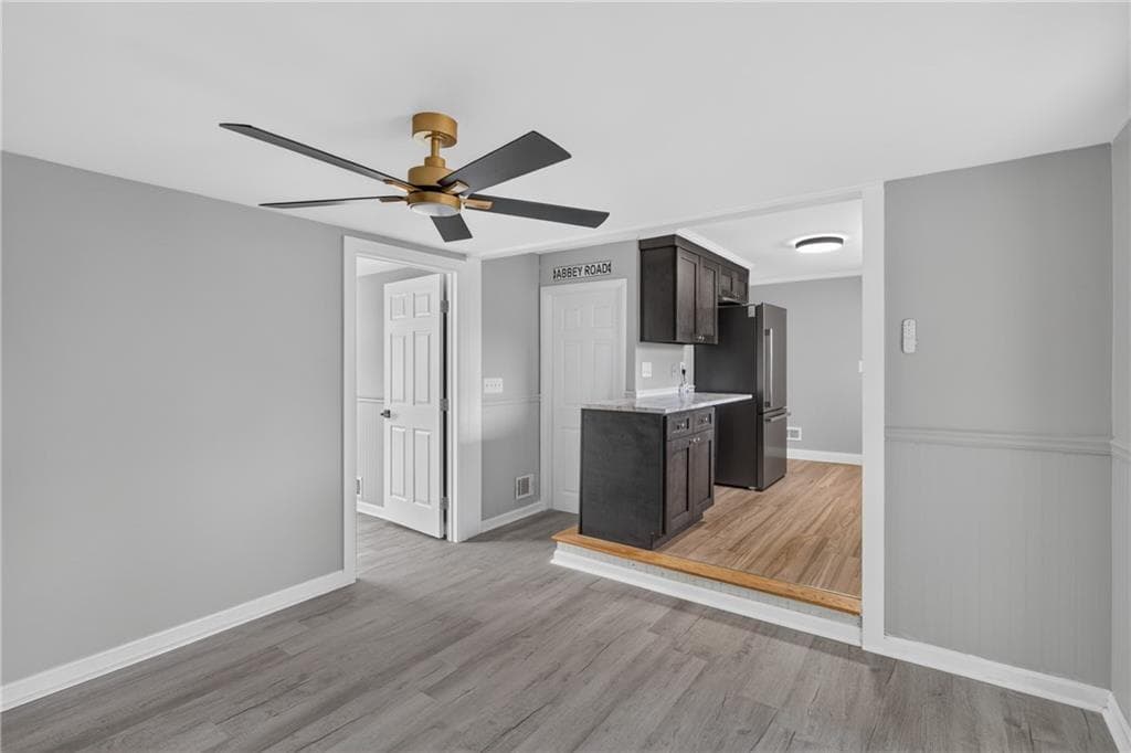 Single Family Residence at 59 Graybar Road, Warwick, photo 16 of 28