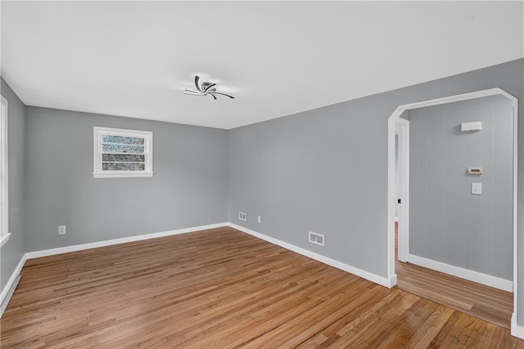 Single Family Residence at 59 Graybar Road, Warwick, photo 10 of 28