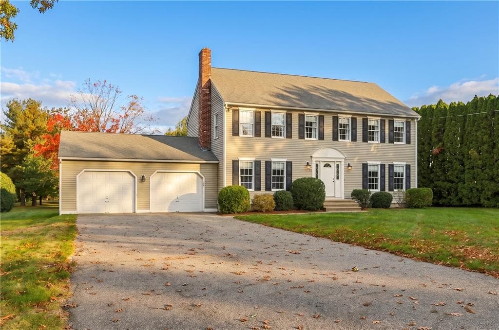 Single Family Residence at 16 Woodside Avenue, Cumberland, photo 2 of 45