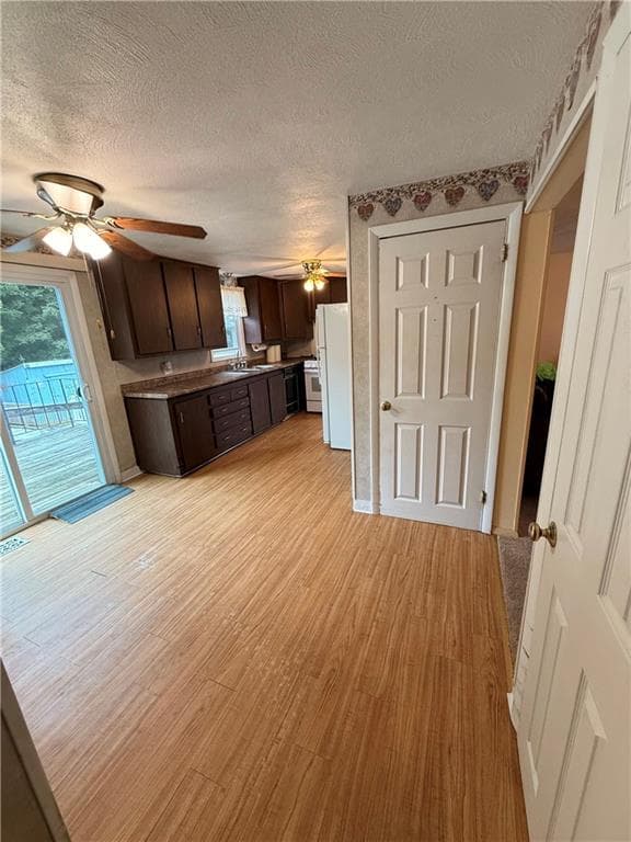 Single Family Residence at 20 CRYSTAL Drive, Warwick, photo 4 of 9