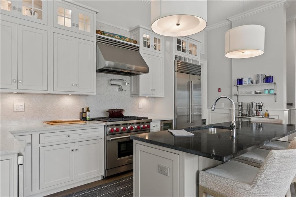 Condominium at 50 School Street UNIT 8, Newport, photo 8 of 50
