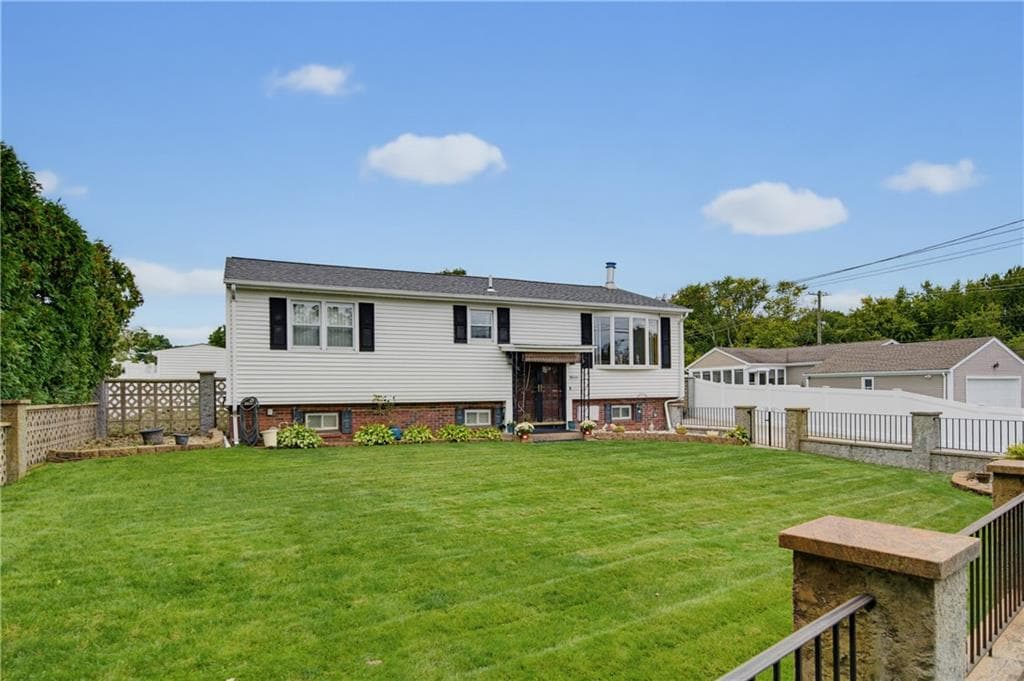 Single Family Residence at 11 Old Barrington Road, East Providence, photo 3 of 43