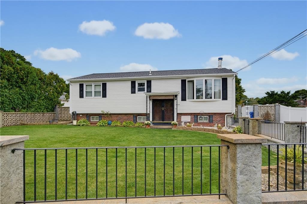 11 Old Barrington Road
