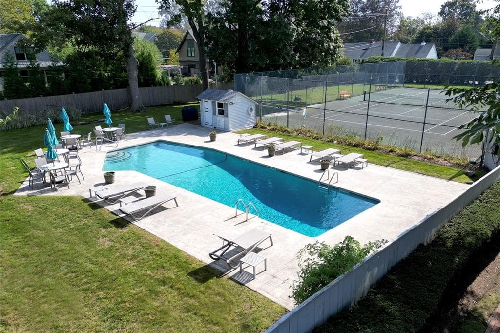 Condominium at 364 Bellevue Avenue UNIT D7, Newport, photo 30 of 35