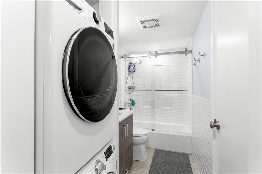 Condominium at 364 Bellevue Avenue UNIT D7, Newport, photo 18 of 35