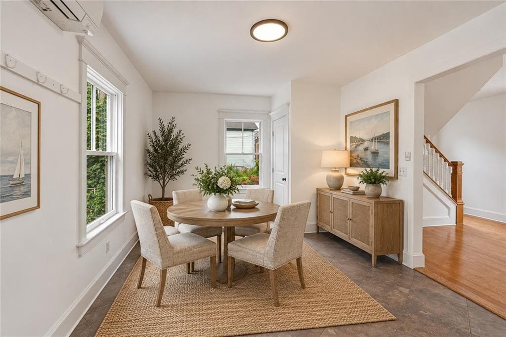 Single Family Residence at 21 Elm Street, Newport, photo 10 of 36