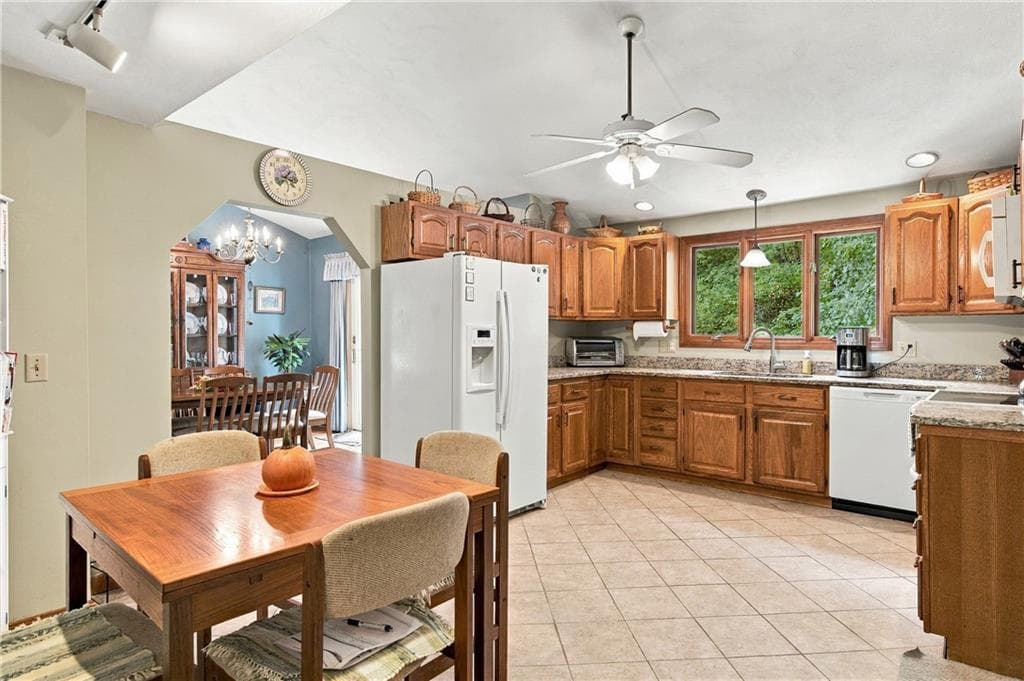 Single Family Residence at 510 Maureen Circle, Burrillville, photo 7 of 44