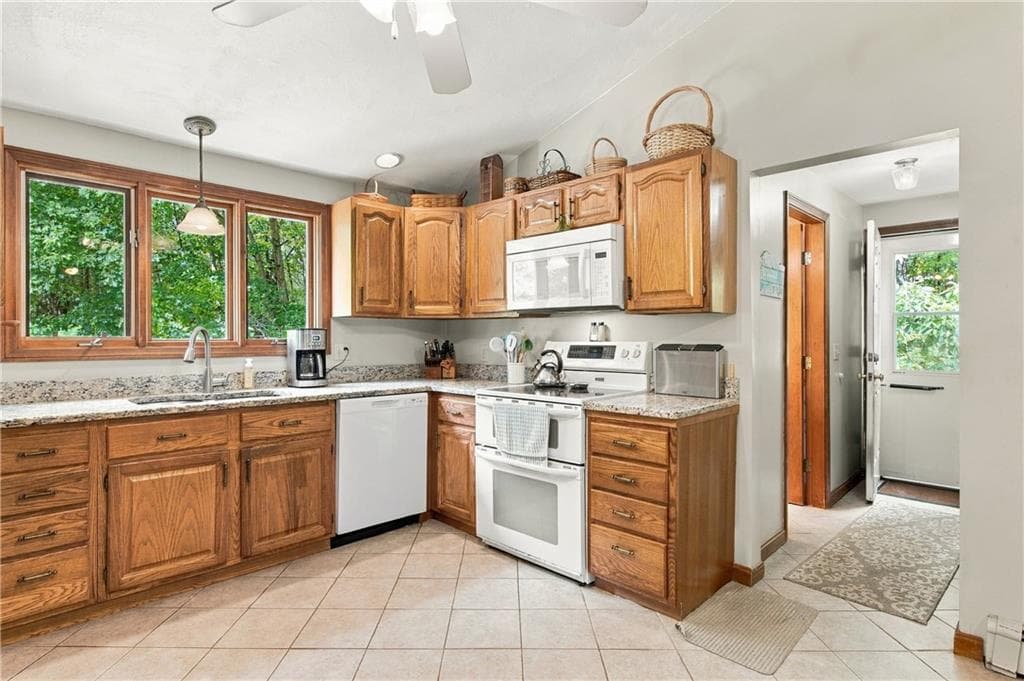 Single Family Residence at 510 Maureen Circle, Burrillville, photo 10 of 44