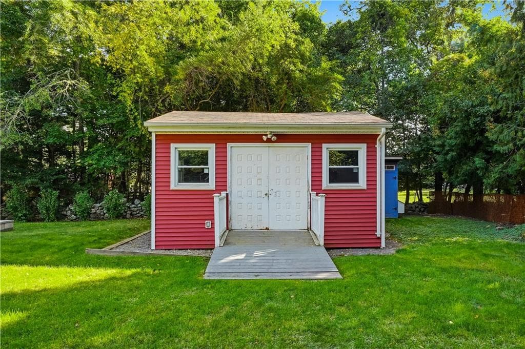 Single Family Residence at 455 South Lake Road, Tiverton, photo 19 of 27