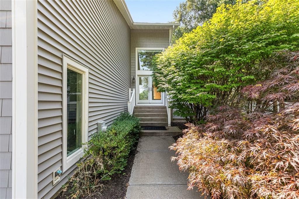 Single Family Residence at 9 Eagle Nest Drive, Lincoln, photo 5 of 50