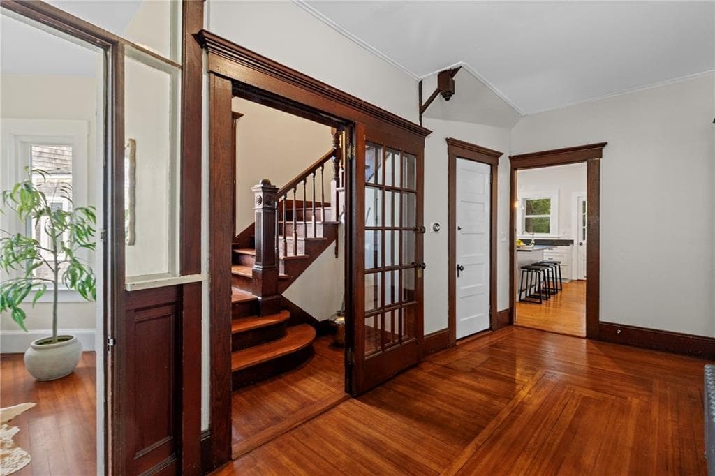 Single Family Residence at 15 Bradford Avenue, Newport, photo 7 of 50