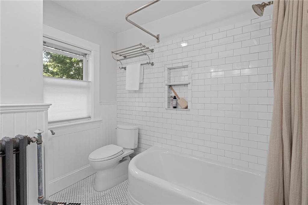 Single Family Residence at 15 Bradford Avenue, Newport, photo 37 of 50