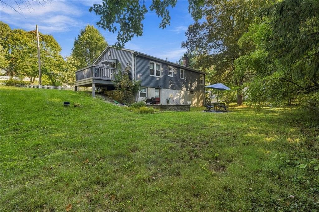 Single Family Residence at 17 Pleasant View Circle, Smithfield, photo 26 of 29