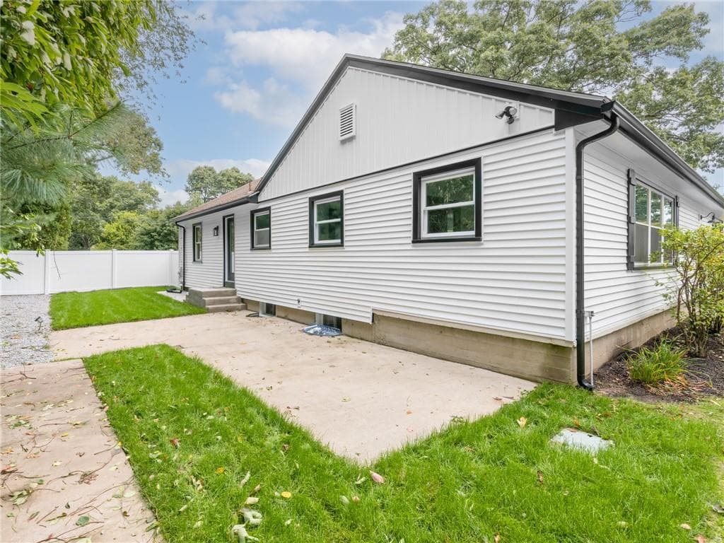 Single Family Residence at 5 Sweetfern Road, Warwick, photo 26 of 29