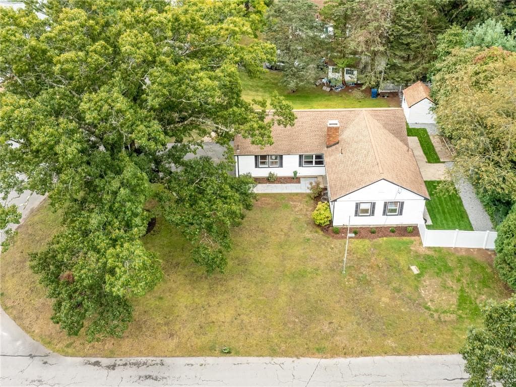 Single Family Residence at 5 Sweetfern Road, Warwick, photo 28 of 29