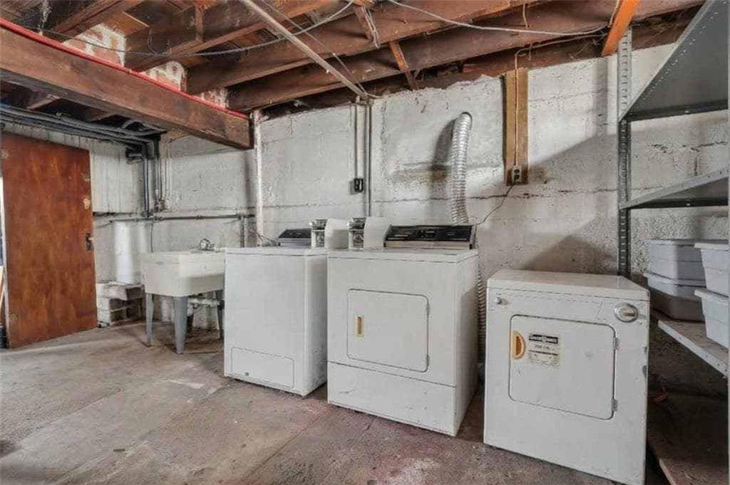 Multi Family at 187 Sisson Street, Pawtucket, photo 25 of 31