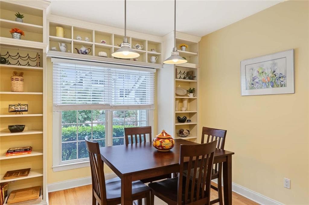 Condominium at 14 Seal Island Road UNIT 14, Bristol, photo 10 of 30