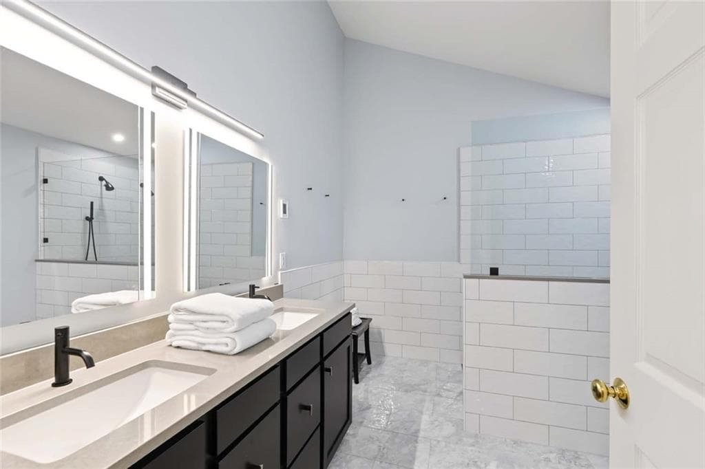 Condominium at 14 Seal Island Road UNIT 14, Bristol, photo 18 of 30
