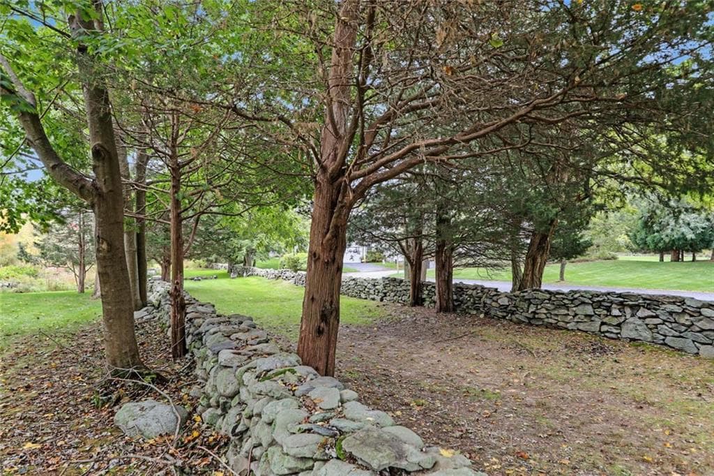 Condominium at 14 Seal Island Road UNIT 14, Bristol, photo 25 of 30
