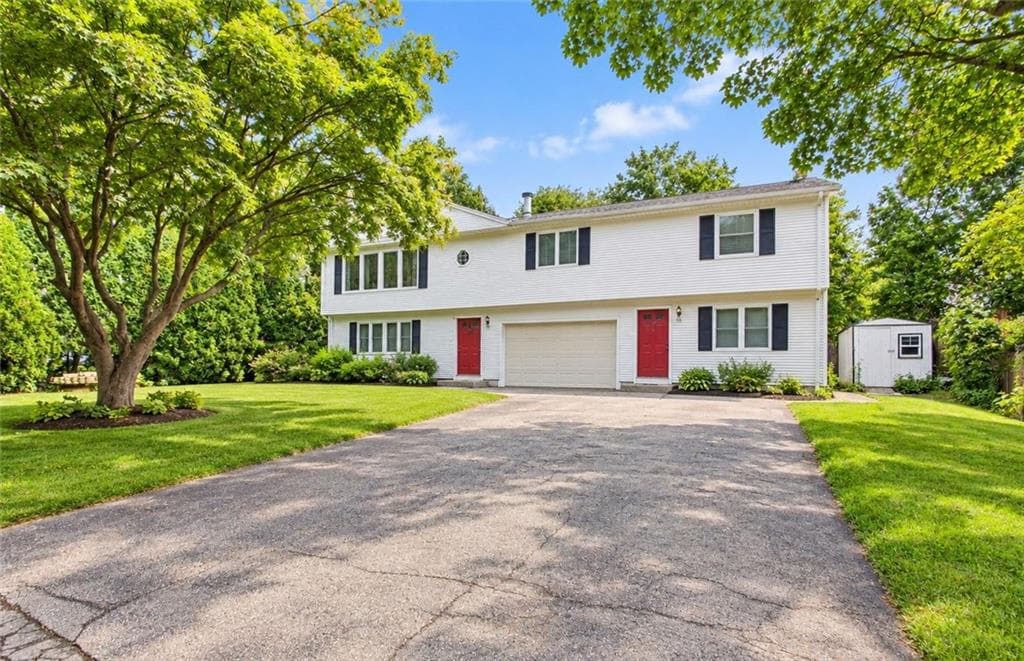 68 70 Virginia Lane