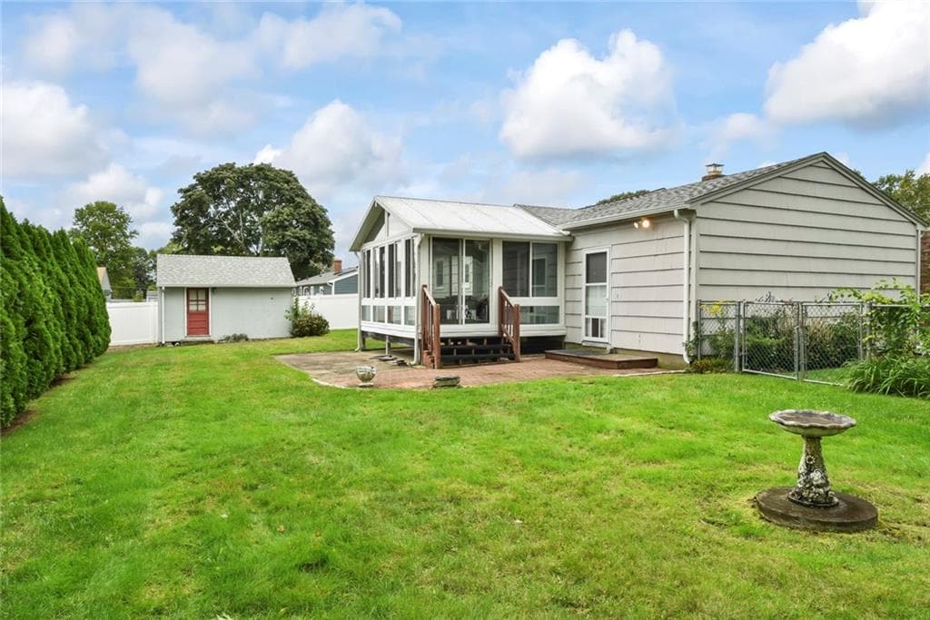 Single Family Residence at 27 Bowman Drive, Warwick, photo 26 of 30