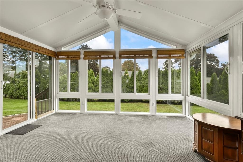 Single Family Residence at 27 Bowman Drive, Warwick, photo 11 of 30