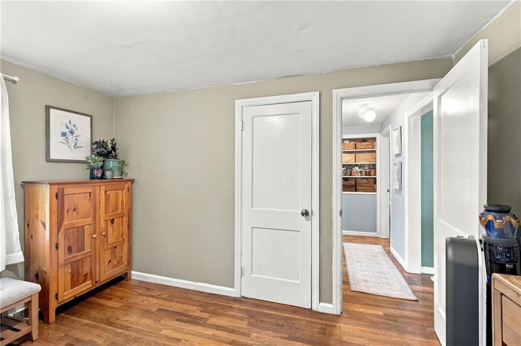Single Family Residence at 87 Potowomut Road, Warwick, photo 18 of 38