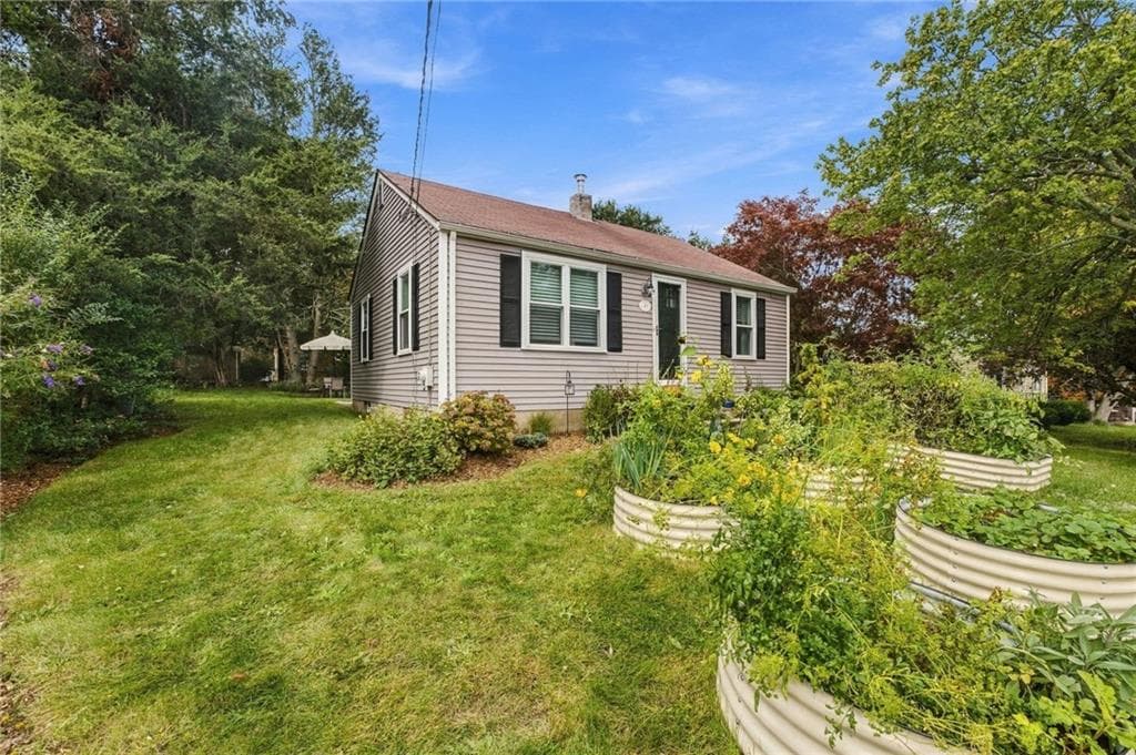 Single Family Residence at 87 Potowomut Road, Warwick, photo 35 of 38