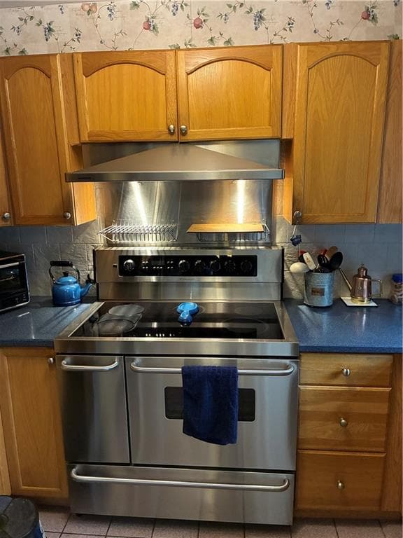 Condominium at 1 Willow Glen Circle UNIT 116, Warwick, photo 12 of 45