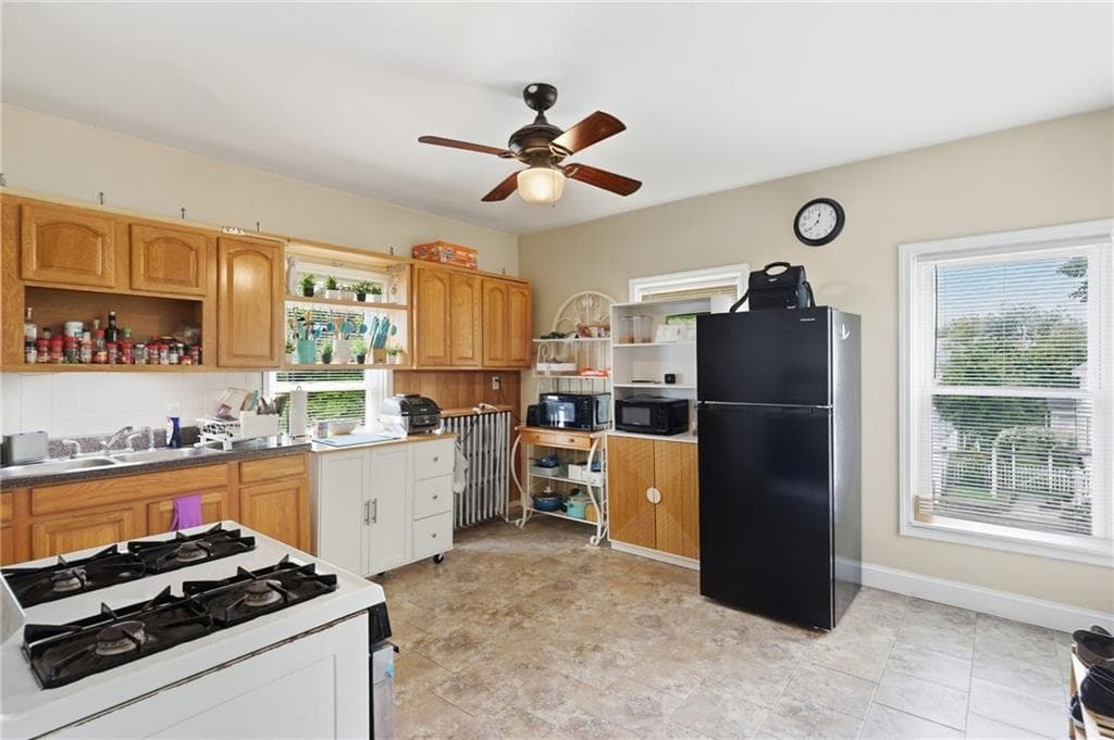 Multi Family at 7 Broad Street, Warwick, photo 20 of 49