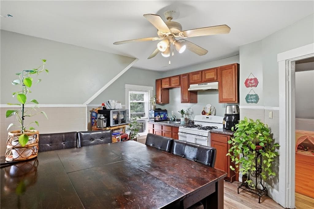 Multi Family at 7 Broad Street, Warwick, photo 33 of 49