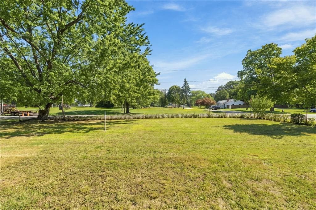 Single Family Residence at 11 Tourtelott Avenue, Warwick, photo 4 of 19