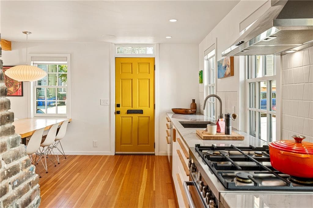 Single Family Residence at 4 Traverse Street, Providence, photo 7 of 42