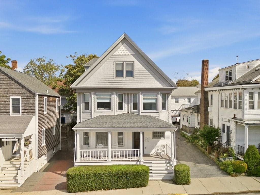 Single Family Residence at 14 Mann Avenue, Newport, photo 2 of 27