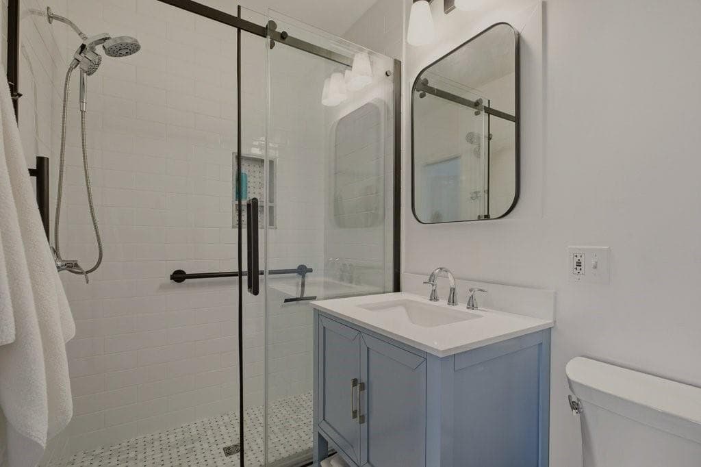 Single Family Residence at 14 Mann Avenue, Newport, photo 17 of 27