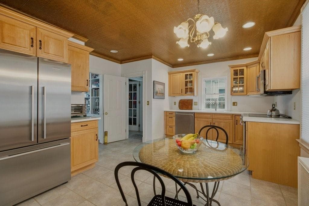 Single Family Residence at 14 Mann Avenue, Newport, photo 12 of 27